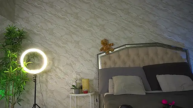 KatelynSparks online show from May 22, 5:27 am