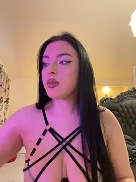 Snapshot of KeiraDark chatting on April 30, 4:30 am KeiraDark online show from April 30, 4:30 am