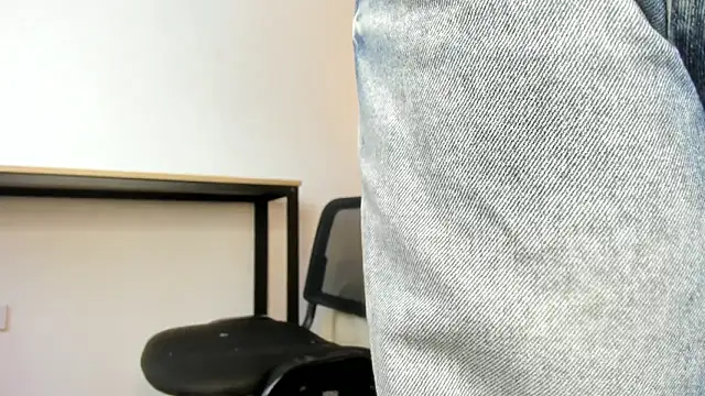 Caroline dh online show from April 1, 11:33 am