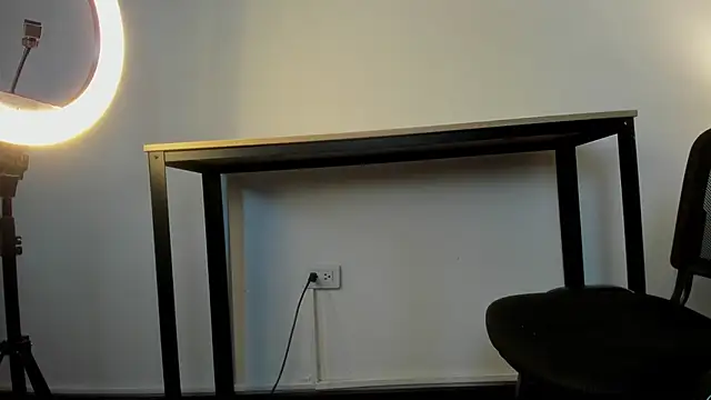 Caroline dh online show from March 7, 11:38 am