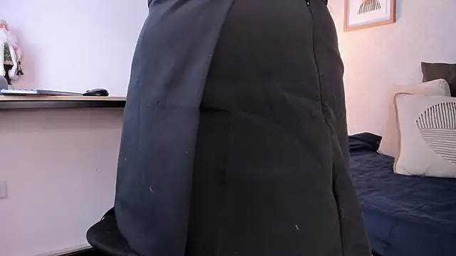 Caroline dh online show from January 14, 11:36 am