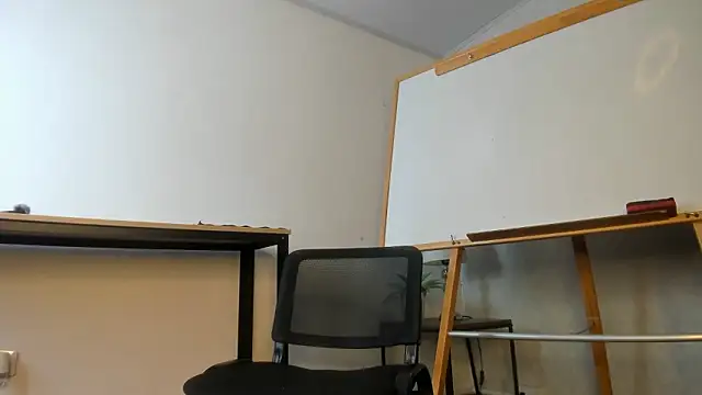 Caroline dh online show from March 9, 10:30 am