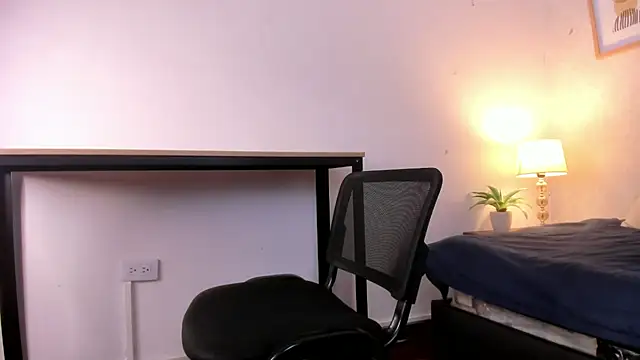 Caroline dh online show from March 19, 11:32 am