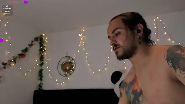 Carlasxdreams online show from October 9, 3:40 am