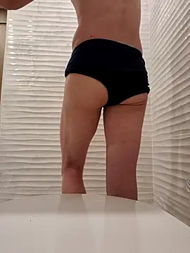 Snapshot of nyraminyon chatting on September 25, 9:15 am nyraminyon online show from September 25, 9:15 am