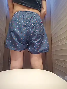 Snapshot of nyraminyon chatting on September 23, 12:12 pm nyraminyon online show from September 23, 12:12 pm