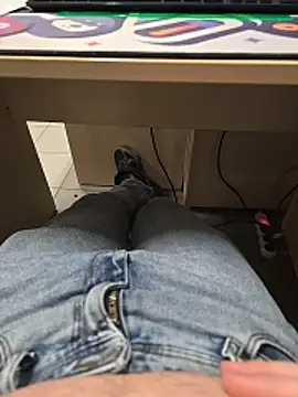 Snapshot of Ibag01 chatting on December 15, 3:29 pm Ibag01 online show from December 15, 3:29 pm