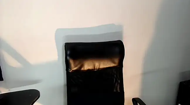 Snapshot of AbrahanBratz chatting on December 25, 3:49 pm AbrahanBratz online show from December 25, 3:49 pm