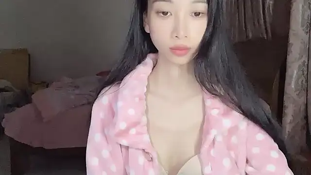 Snapshot of Lili-2 chatting on February 16, 11:06 pm Lili-2 online show from February 16, 11:06 pm