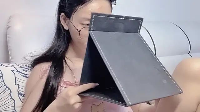 Lili-2 online show from April 26, 6:16 pm