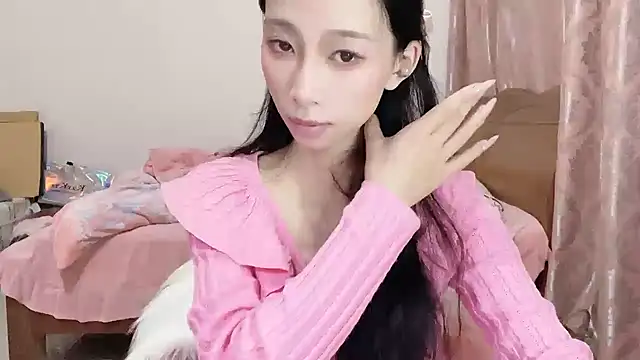 Snapshot of Lili-2 chatting on March 13, 2:33 pm Lili-2 online show from March 13, 2:33 pm