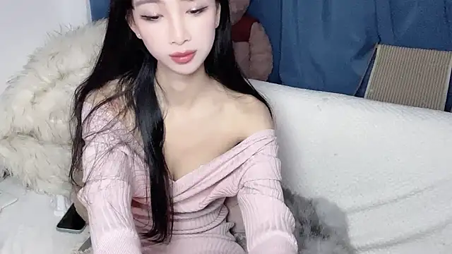 Snapshot of Lili-2 chatting on December 1, 2:40 pm Lili-2 online show from December 1, 2:40 pm