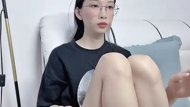 Lili-2 online show from April 22, 12:45 pm