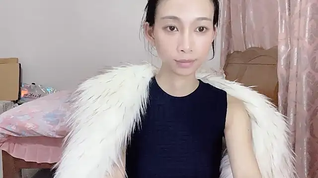 Snapshot of Lili-2 chatting on March 11, 8:31 pm Lili-2 online show from March 11, 8:31 pm