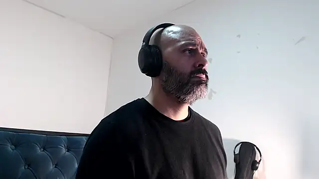 Gabriel Harmant online show from December 20, 4:31 am