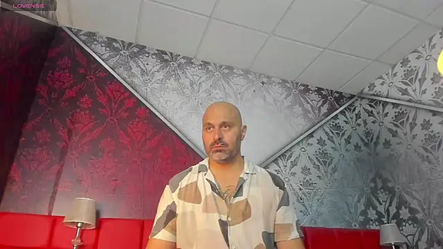 Gabriel Harmant online show from December 4, 11:24 am