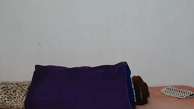 Snapshot of Feathergal69_ chatting on May 3, 8:01 pm Feathergal69 online show from May 3, 8:01 pm