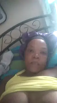 Feathergal69  online show from December 18, 4:42 am