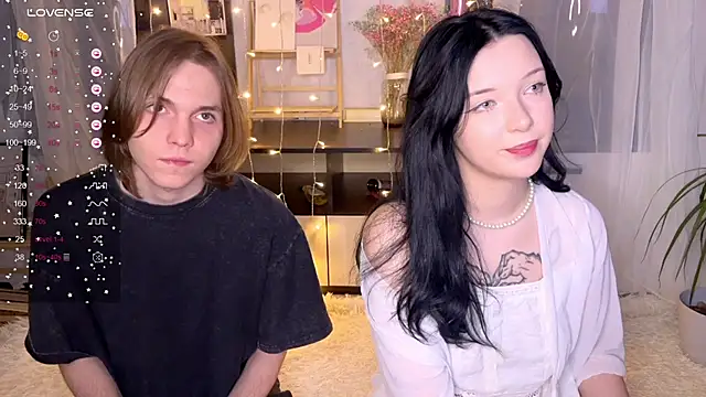 Snapshot of EmmaKittyCat chatting on November 27, 6:52 pm EmmaKittyCat online show from November 27, 6:52 pm