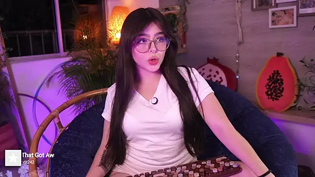 Snapshot of Dear_Morgan chatting on January 10, 2:18 am Dear Morgan online show from January 10, 2:18 am