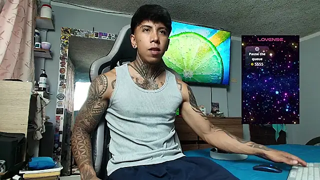 Nickhot0609 online show from February 13, 9:37 pm