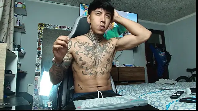 Nickhot0609 online show from January 16, 2:26 am