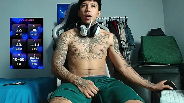 Nickhot0609 online show from March 23, 9:20 am