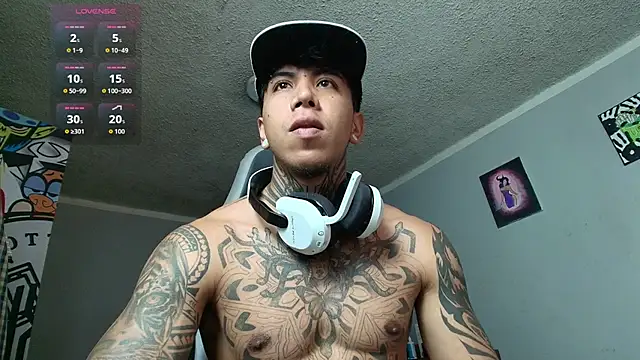 Nickhot0609 online show from October 19, 7:27 pm