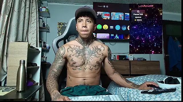 Nickhot0609 online show from January 12, 4:08 am