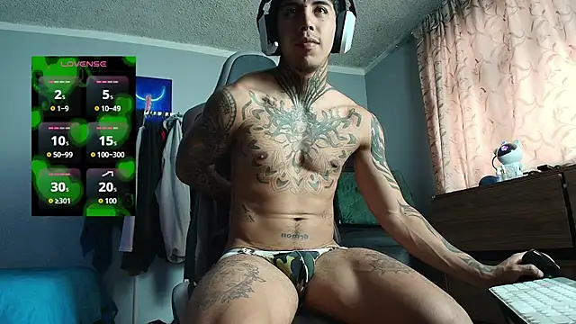 Nickhot0609 online show from April 13, 7:18 pm