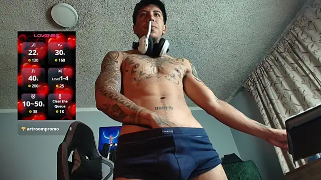 Nickhot0609 online show from April 8, 9:33 am