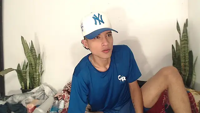 Edward Milleer online show from October 6, 1:51 am
