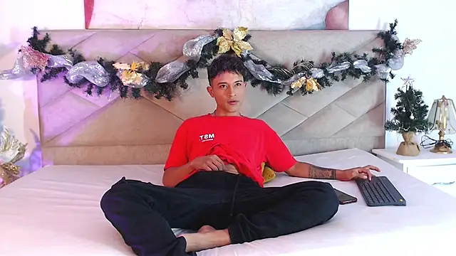 Edward Milleer online show from December 7, 3:09 am