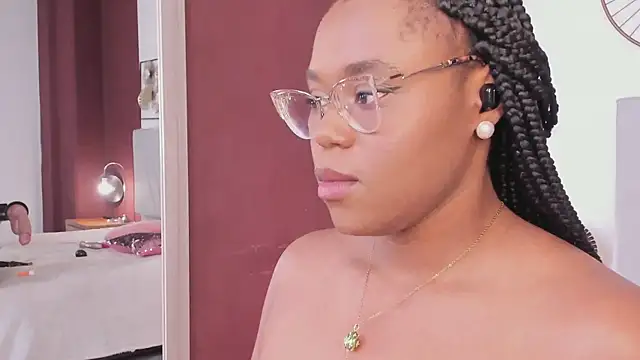 Snapshot of Makena_gh chatting on July 7, 6:47 am Makena gh online show from July 7, 6:47 am