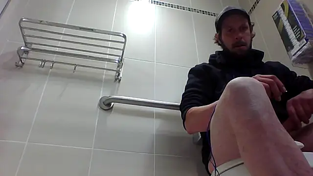 axelongshaft69 online show from January 11, 12:28 am