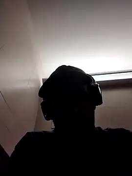 axelongshaft69 online show from December 19, 8:22 pm