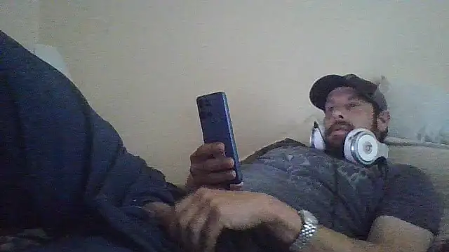 axelongshaft69 online show from May 15, 3:32 pm