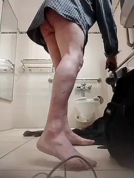 axelongshaft69 online show from December 3, 11:36 pm