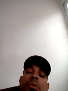 Snapshot of Malubrotudo chatting on October 9, 9:43 am Malubrotudo online show from October 9, 9:43 am