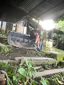 Jestebanano online show from March 14, 12:00 pm