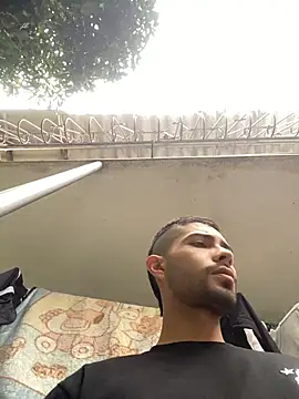 Jestebanano online show from February 19, 9:01 pm