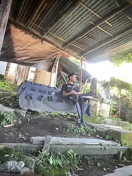 Jestebanano online show from April 3, 2:01 pm