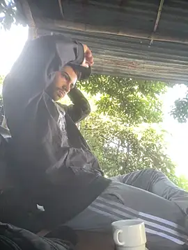 Jestebanano online show from March 19, 1:33 pm