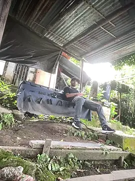 Jestebanano online show from April 8, 2:18 pm