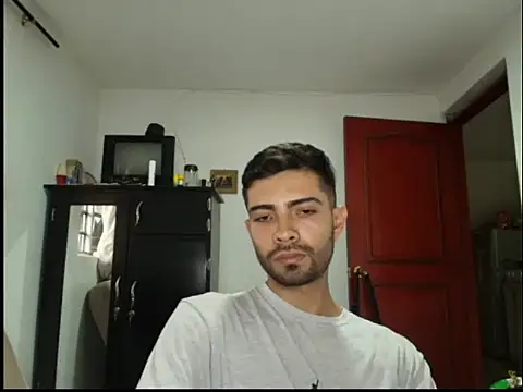 Snapshot of Jestebanano chatting on October 15, 9:45 pm Jestebanano online show from October 15, 9:45 pm