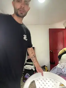 Jestebanano online show from February 15, 7:35 pm