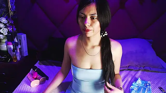 Mia Bonnie  online show from January 18, 6:24 am