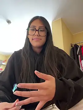 AleFantasy0001 online show from October 29, 4:28 pm