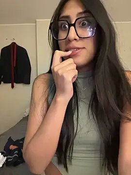 AleFantasy0001 online show from October 4, 4:58 am