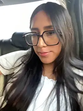 AleFantasy0001 online show from November 30, 10:43 pm